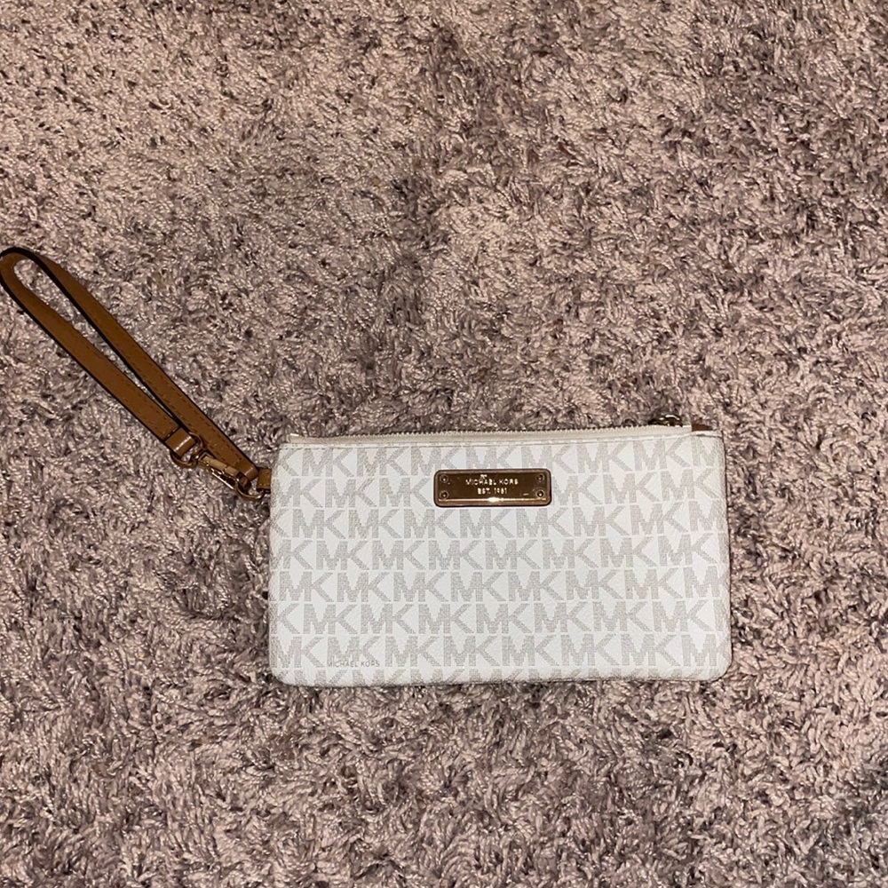 Michael Kors small wristlet